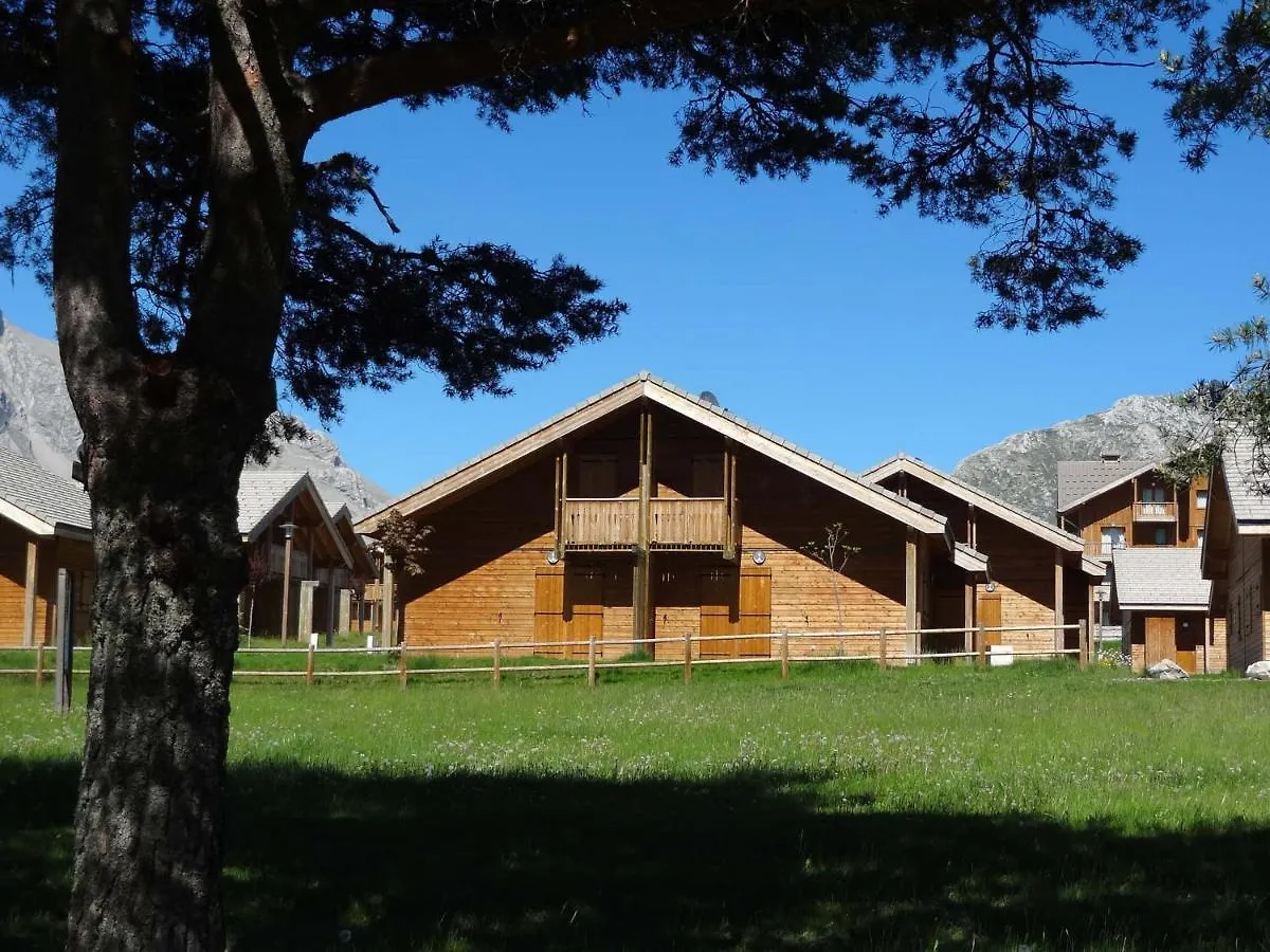 Chalet Mitoyen Duplex Avec Piscine Couverte, A 300M Des Pistes A Superdevoluy - Fr-1-504-491