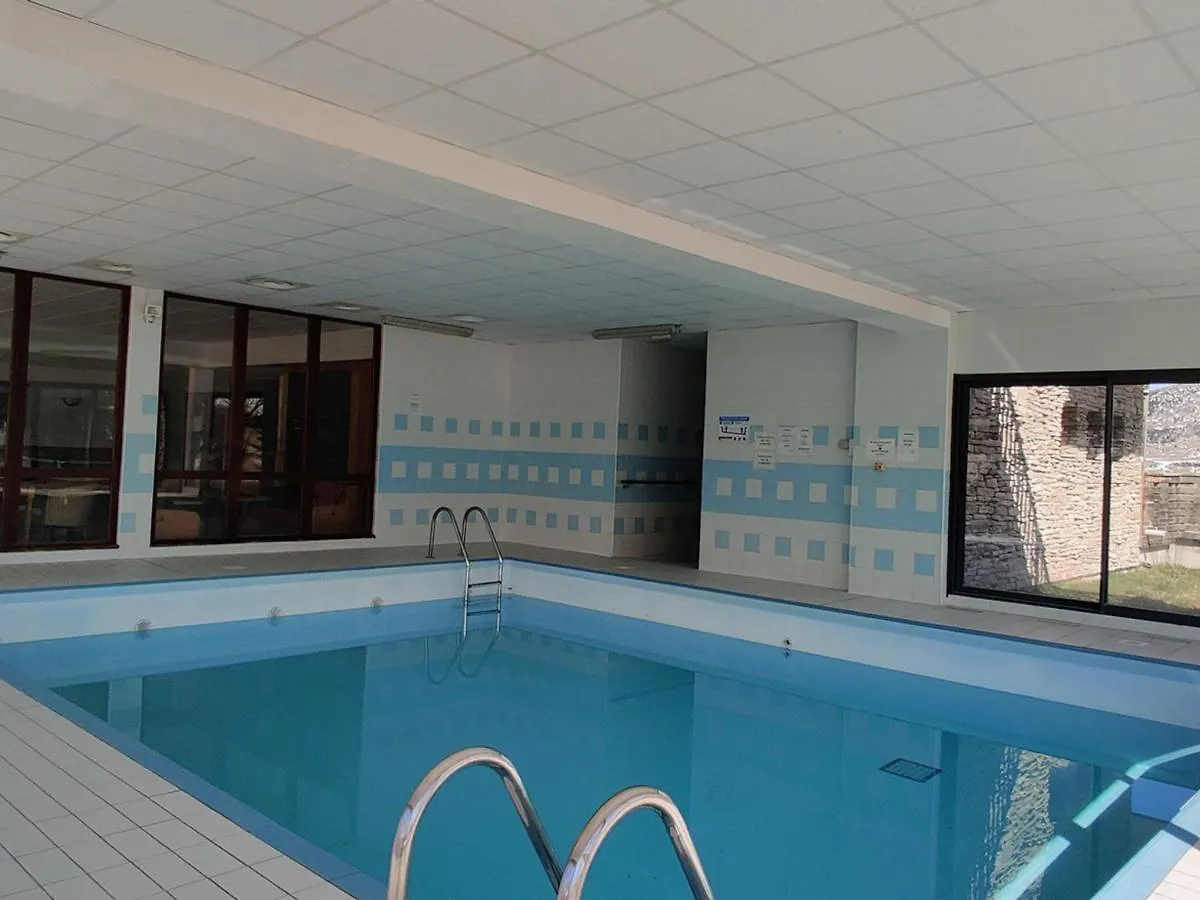 Chalet Mitoyen Duplex Avec Piscine Couverte, A 300M Des Pistes A Superdevoluy - Fr-1-504-491