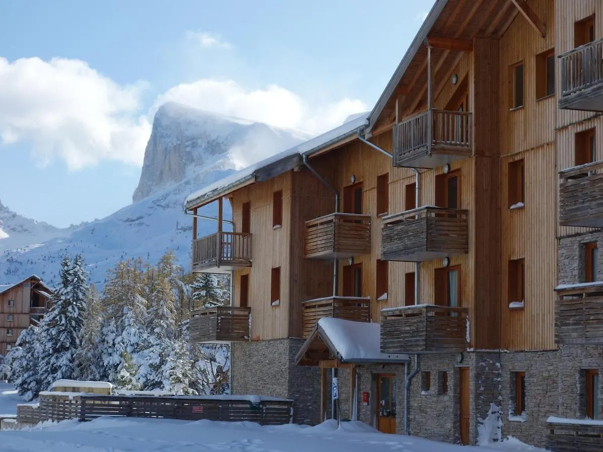 Chalet Mitoyen Duplex Avec Piscine Couverte, A 300M Des Pistes A Superdevoluy - Fr-1-504-491